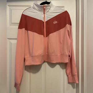 NWT Nike zips up jacket size XL